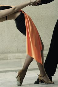 Aprenda el ritmo y el movimiento... vibre y baile junto con Gerhard 
