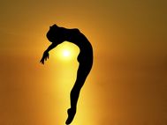 &iexcl; Rel&aacute;jese con las tecnicas de oriente con una profesional Rosi Wagner que le ense&ntilde;a o le ayuda a perfeccionarse ! Con la combinaci&oacute;n de baile con energia y clases de baile le esespera un programa muy variado !