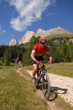 Cycling and Wellness at the Foot of the Dolomites