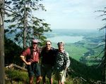 Wandern und geniessen im traumhaften Umgebung am Alpenrand und benachbarten Tirol. 5 Übernachtugen mit Verwöhnpension ! 2 Verwöhn-Massage in der Beauty-Oasegeführte Wanderung mit HütteneinkehrJede Menge Einheimischen Insider -Tipps für Ihre privaten WanderungenLaminierte Wanderkarte