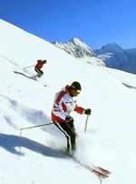 Skilaufen und die warmen Sonnenstrahen der Fr&uuml;hlinssonne genie&szlig;en.