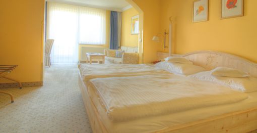 Almesberger - ca. 30 m² Zimmer mit Exklusivausstattung!