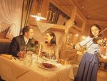 Enjoy wonderful days at your summer resort, during guided hikes through the Ahrn Valley, exiting excursions to Bruneck or Meran, relaxing wellness treatments and delectable menu choices during the evening at our restaurant.