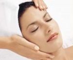 Gesichtsmassage oder Farblichtenergiedrainage mit Ampulle - Die Haut f&uuml;hlt sich j&uuml;nger und geschmeidiger an
