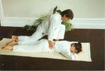 Ganzk&ouml;rper-Shiatsu - auf Body Cushion Matte, Japanische Akupressur und Dehnung l&ouml;st Blockaden...