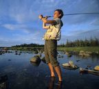 La excelente calidad del agua con burbujas naturales y grandes r&iacute;os son las mejores condiciones para la pesca del salm&oacute;n. Un para&iacute;so para la pesca con mosca. Le incluye un bono de 50 &euro; para nuestra cl&iacute;nica de belleza o la peluquer&iacute;a ( s&oacute;lo tratamientos)