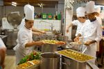 In the year of the European Championships we have once again invited star chefs from Austria and Switzerland to work with kitchen chef Hermann Neudegger. Let the international delicacies cast a spell on you! Enjoy a great wine from the best winegrowers in Austria and learn the tips and tricks of the star chefs on three afternoons.