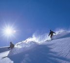 Genie&szlig;en Sie bei optimalen Pistenbedingungen herrliche Tage in der tief verschneiten Winterlandschaft des Ski-Amad&eacute;. Verbringen Sie bei uns einen Wohlf&uuml;hlurlaub der besonderen Art!