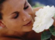 Ayurveda - la filosofia di vita per vivere bene:Ayurveda workshop,viaggio nei profumi con sottofondo musicale, armonia attraverso il e olii essenziali, Ayurveda - Shiroabhyangha, 1 bagno ayurveda benessere, 3 Qi-Gong con Isabel, 2 ventilazioni meditative in sauna con Isabel.&nbsp;Rimarrete esterefatti dalla sensazione di benessere... &egrave; una promessa!