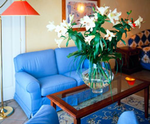 Delta Ascona - Das grossz&uuml;gige Zimmer mit malerischen Dachbalken befindet sich im 3. Stock des Haupthauses. 45 m&sup2;.
