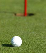 Migliroate il vostro gioco con un PGA Professional e come clou partecipate al torneo del gioved&iacute; (giusta preparazione, gioco corto e gioco lungo, putt, chip, pitch e bunker; punti in pendenza, analisi del giro e analisi video) - &eacute; necessario essere i possesso dell'abilitazione al gioco -